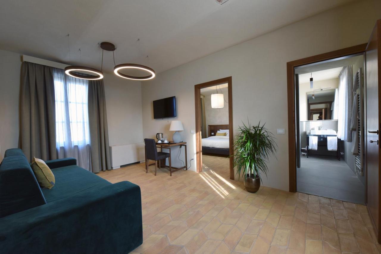 Cascina La Badia Bed & Breakfast Montegrosso d'Asti Ngoại thất bức ảnh