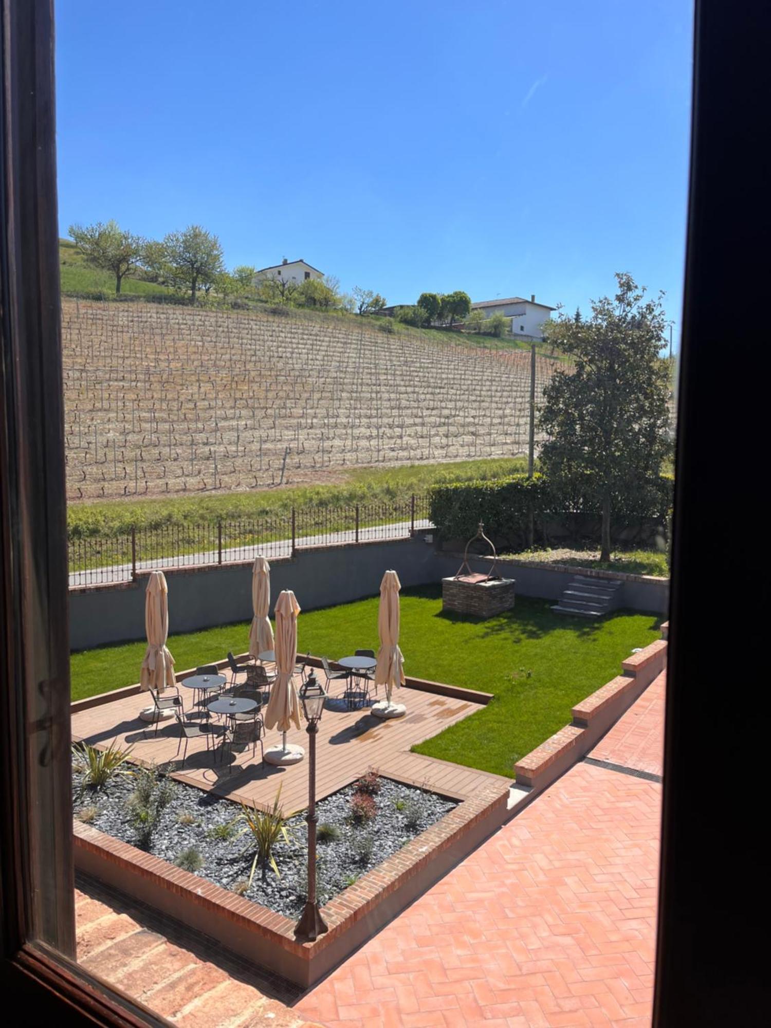 Cascina La Badia Bed & Breakfast Montegrosso d'Asti Ngoại thất bức ảnh