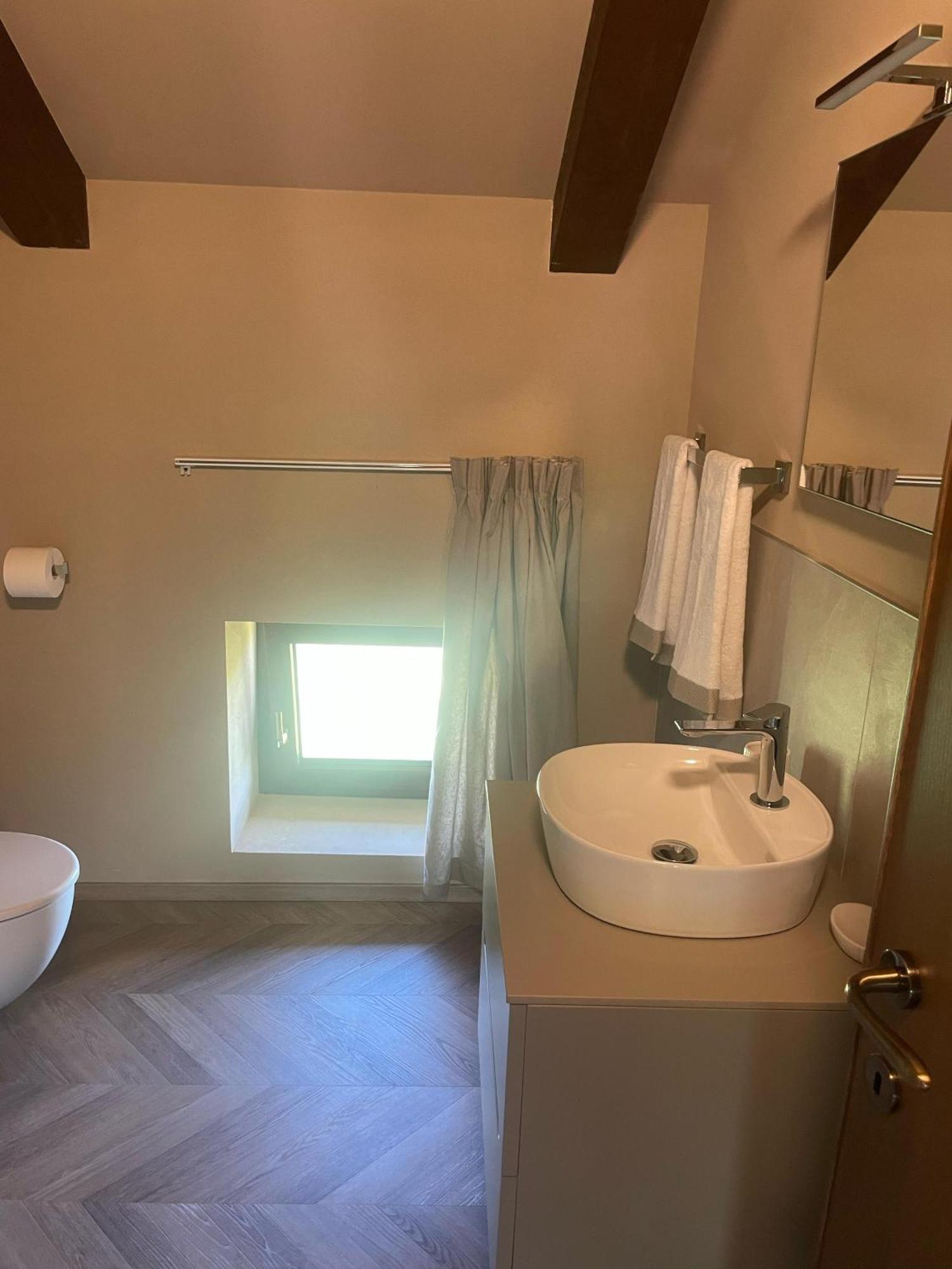 Cascina La Badia Bed & Breakfast Montegrosso d'Asti Ngoại thất bức ảnh